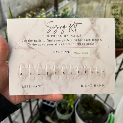Our sizing kit is the best way to find your perfect nail fit. A good fit is key for nails that look natural and last a long time.