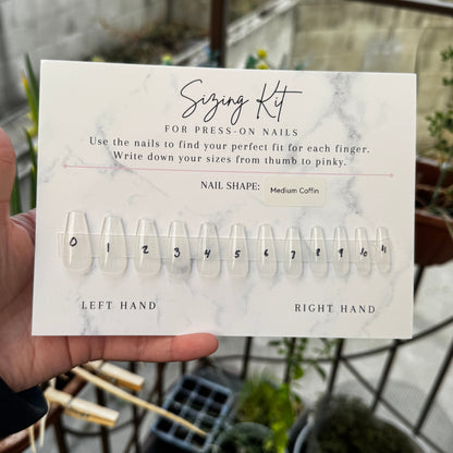 Our sizing kit is the best way to find your perfect nail fit. A good fit is key for nails that look natural and last a long time.
