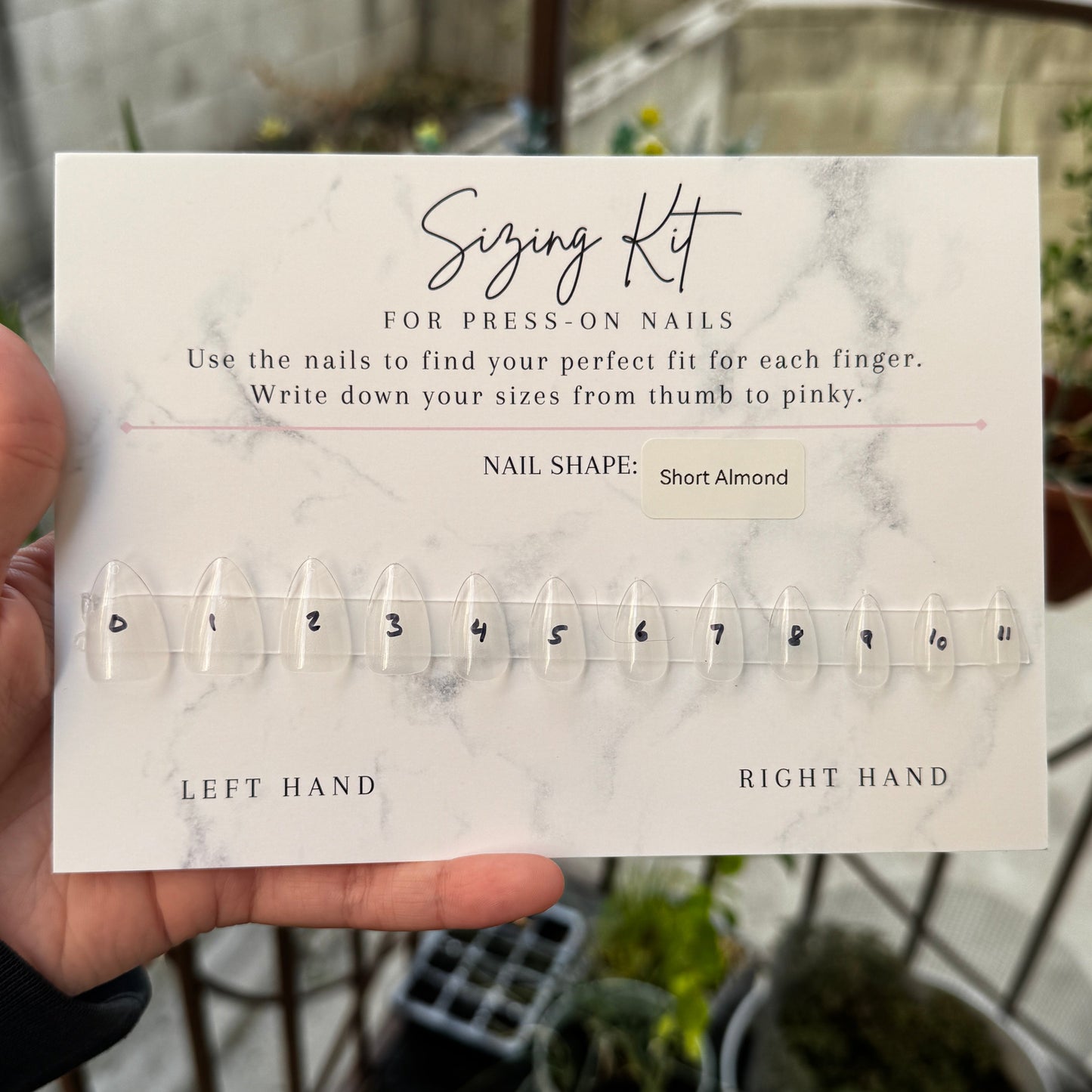 Our sizing kit is the best way to find your perfect nail fit. A good fit is key for nails that look natural and last a long time.